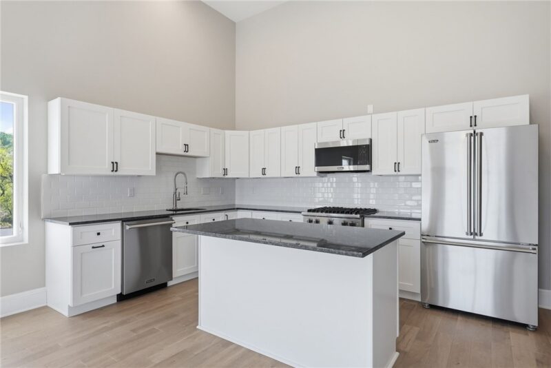 3809 Liberty Ave 403 — photo 8