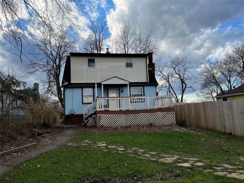 104 Wallace Ave — photo 2