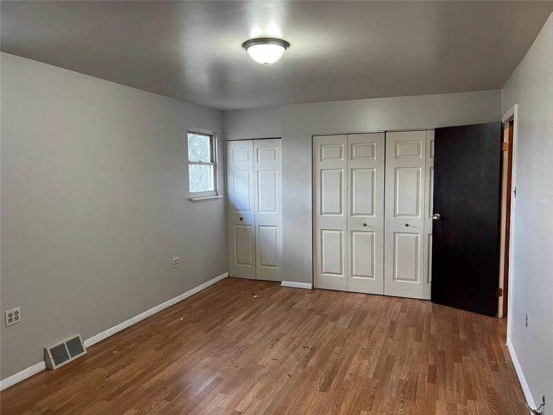 104 Wallace Ave — photo 3