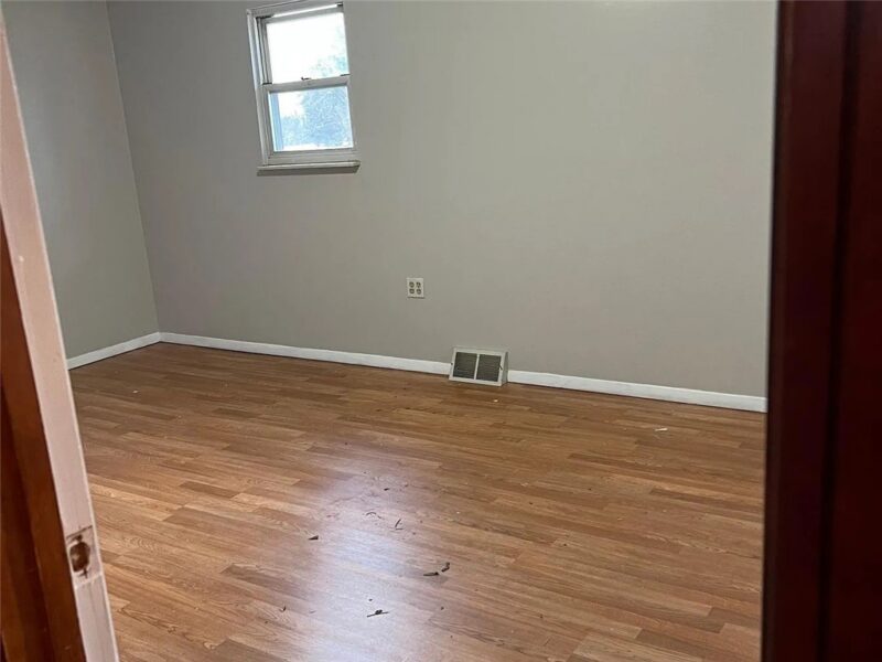 104 Wallace Ave — photo 4