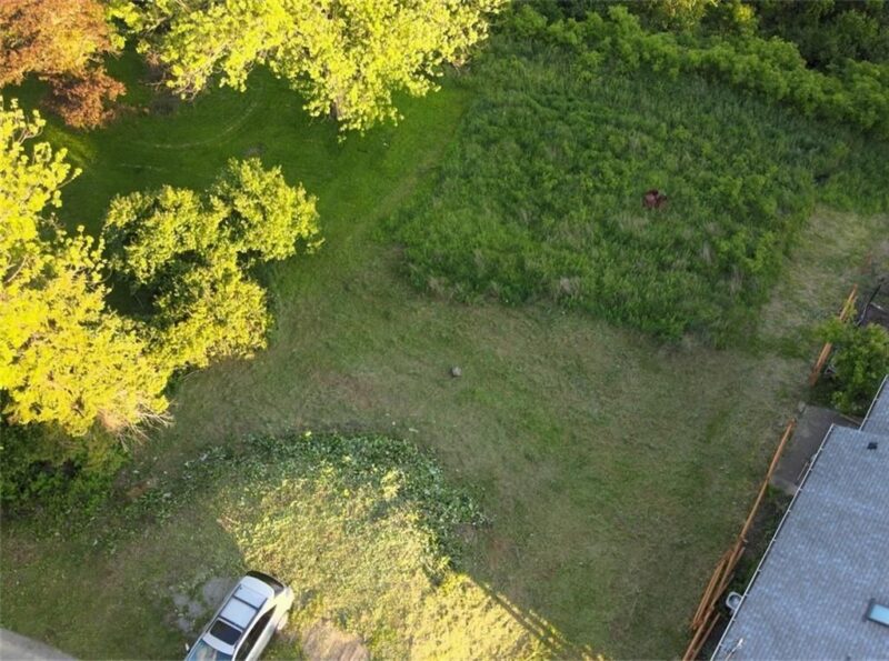 758 Parkview Blvd — photo 2