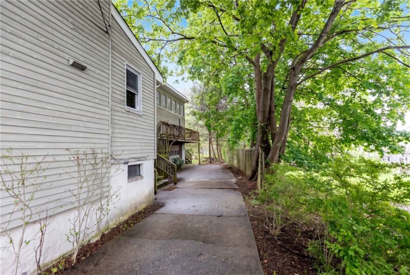 700 Bridge Street — photo 4