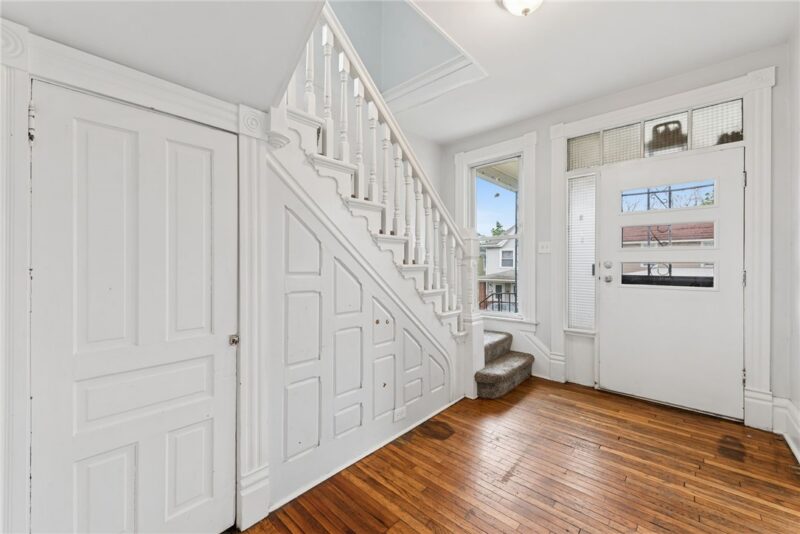 512 Sidney St — photo 3