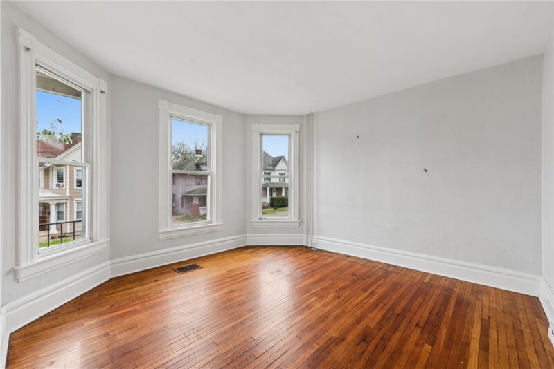 512 Sidney St — photo 4
