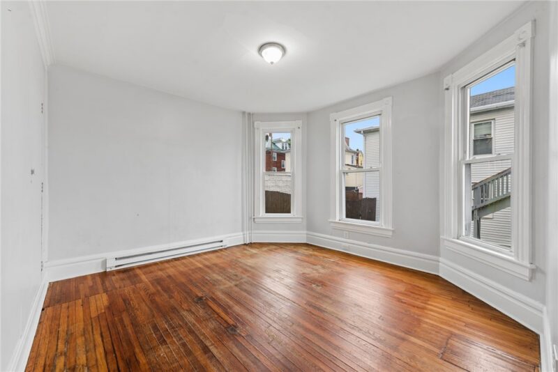 512 Sidney St — photo 6