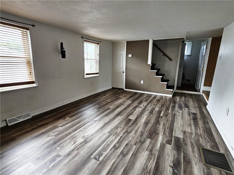 10 Eggers Ave — photo 8