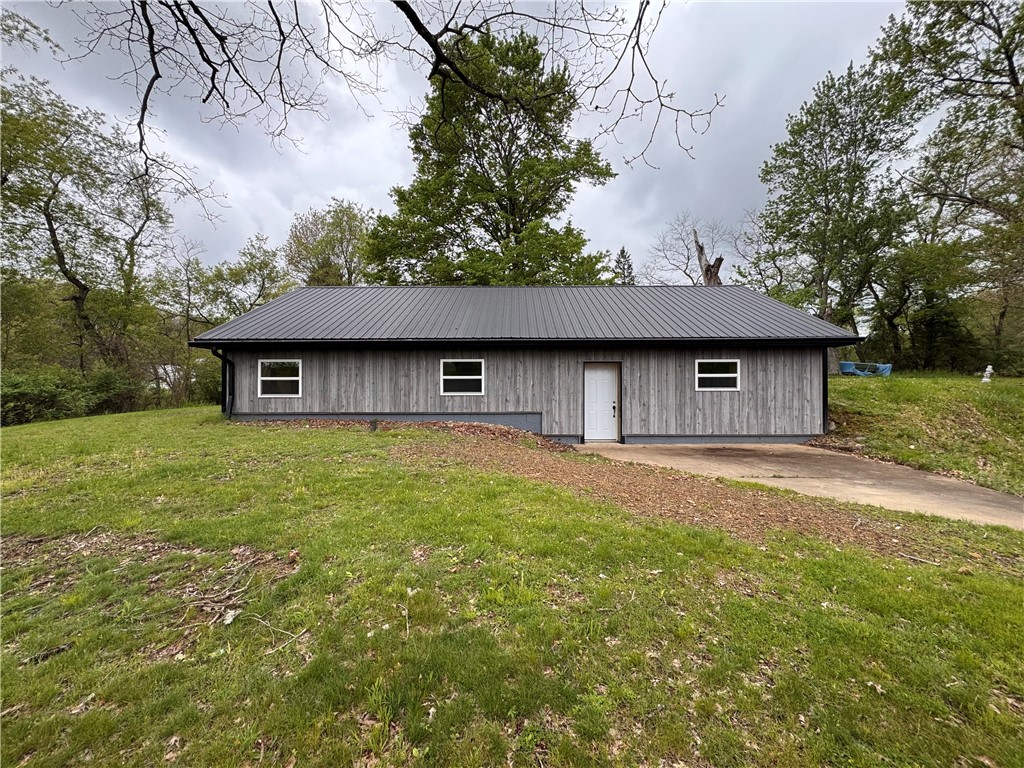 11 Old Saxonburg Blvd — photo 1