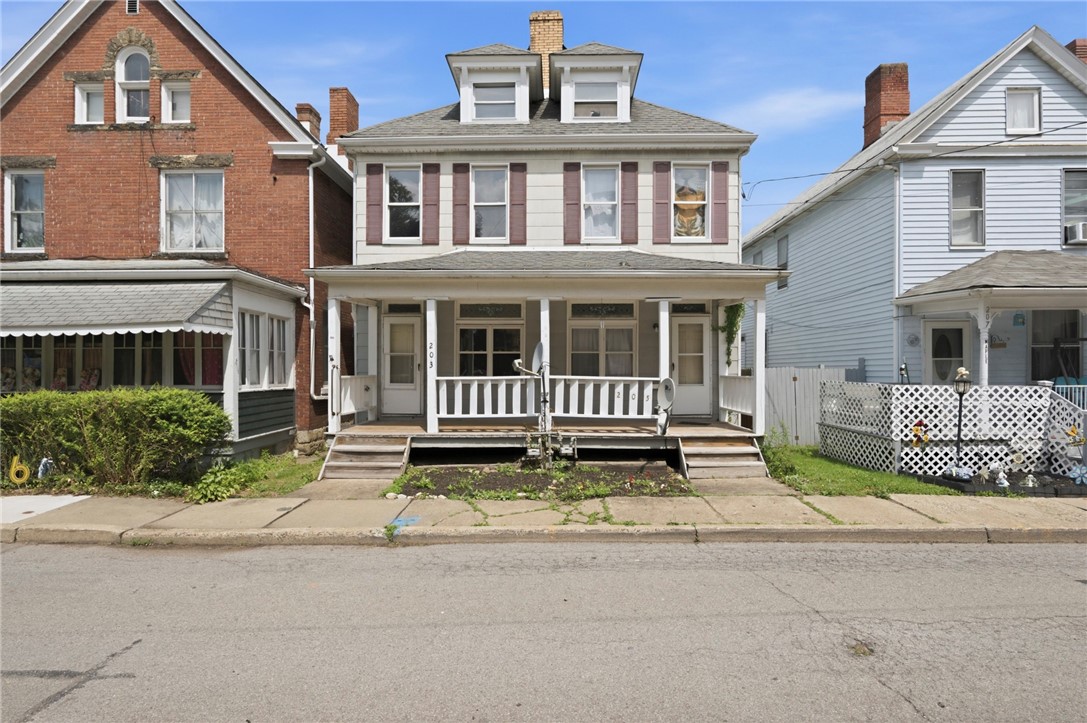 203-205 Maple Street — photo 1