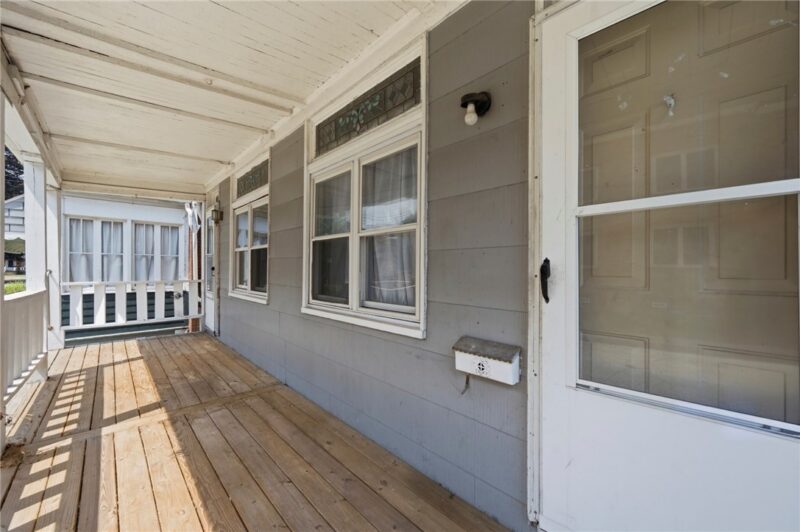 203-205 Maple Street — photo 2