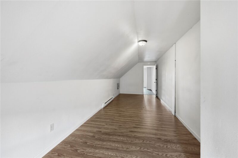 203-205 Maple Street — photo 8