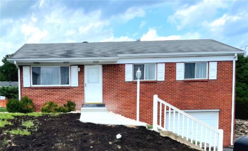 217 Eleanor Drive — photo 2
