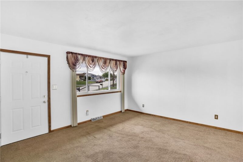 217 Eleanor Drive — photo 6