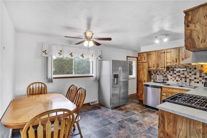 217 Eleanor Drive — photo 8