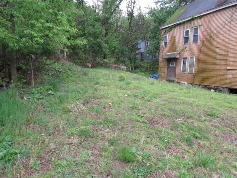 1312 Everett St — photo 3