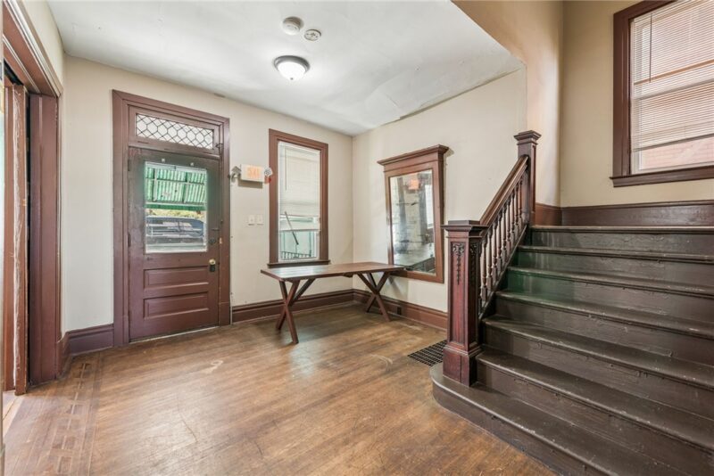 318 WASHINGTON AVE — photo 3