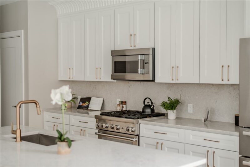 350 Oliver Ave 909 — photo 8