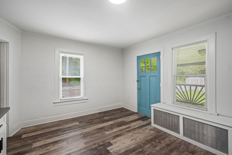 231 Coal Valley Rd — photo 4
