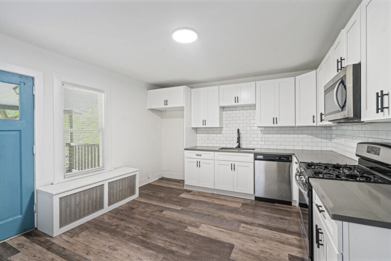231 Coal Valley Rd — photo 6