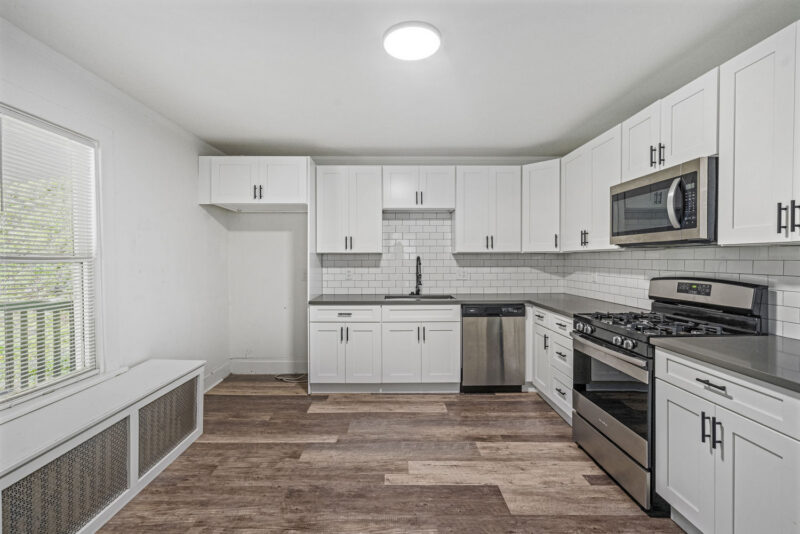 231 Coal Valley Rd — photo 8