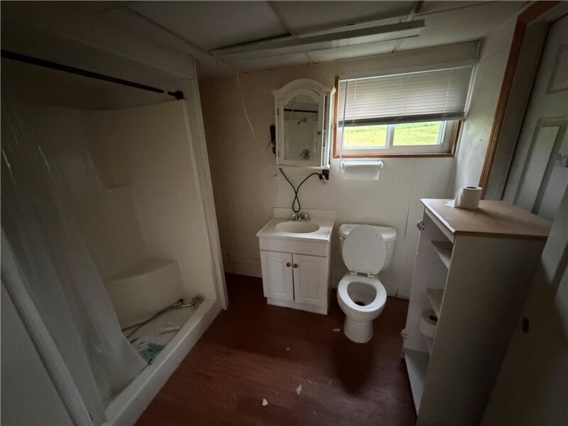 907 Woodlawn Ave — photo 7
