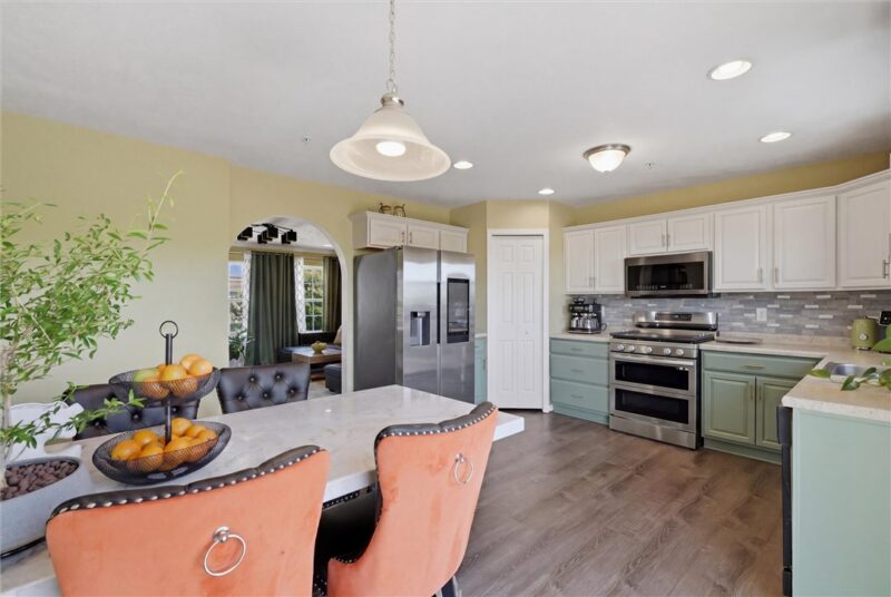 242 Grace Manor Dr — photo 4