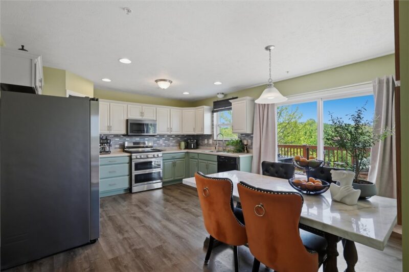 242 Grace Manor Dr — photo 5