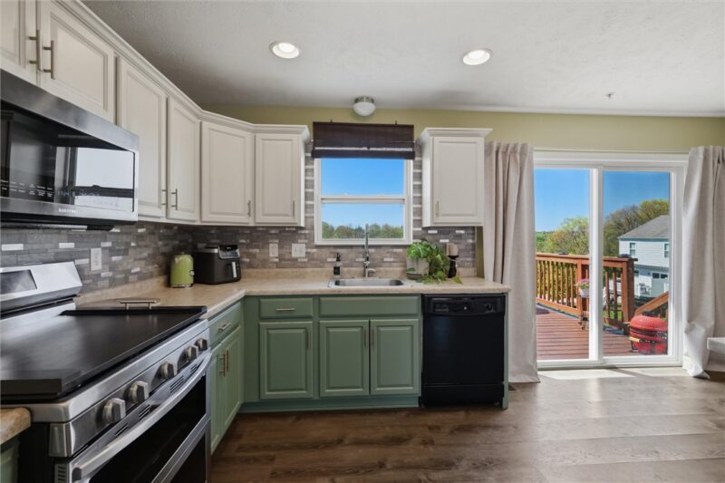 242 Grace Manor Dr — photo 6