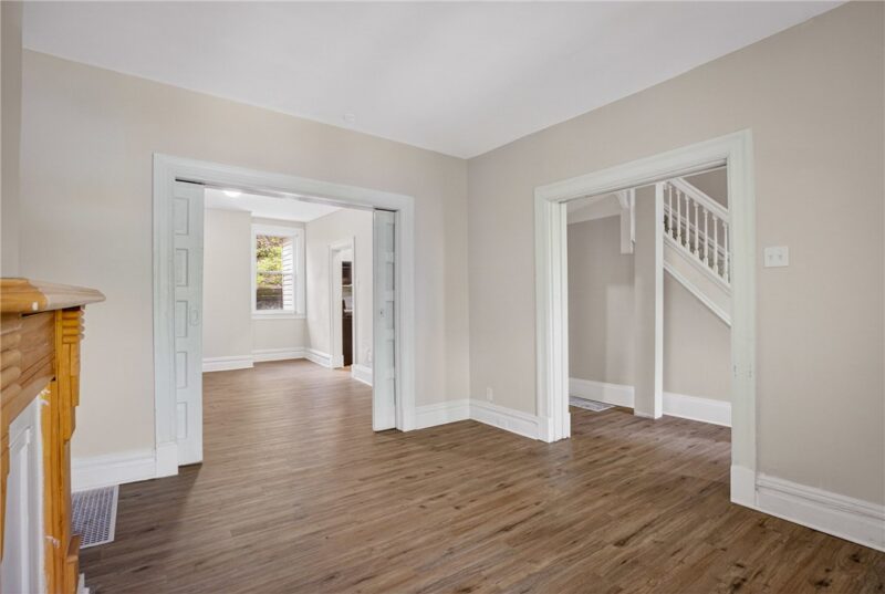 5404 Black St — photo 8