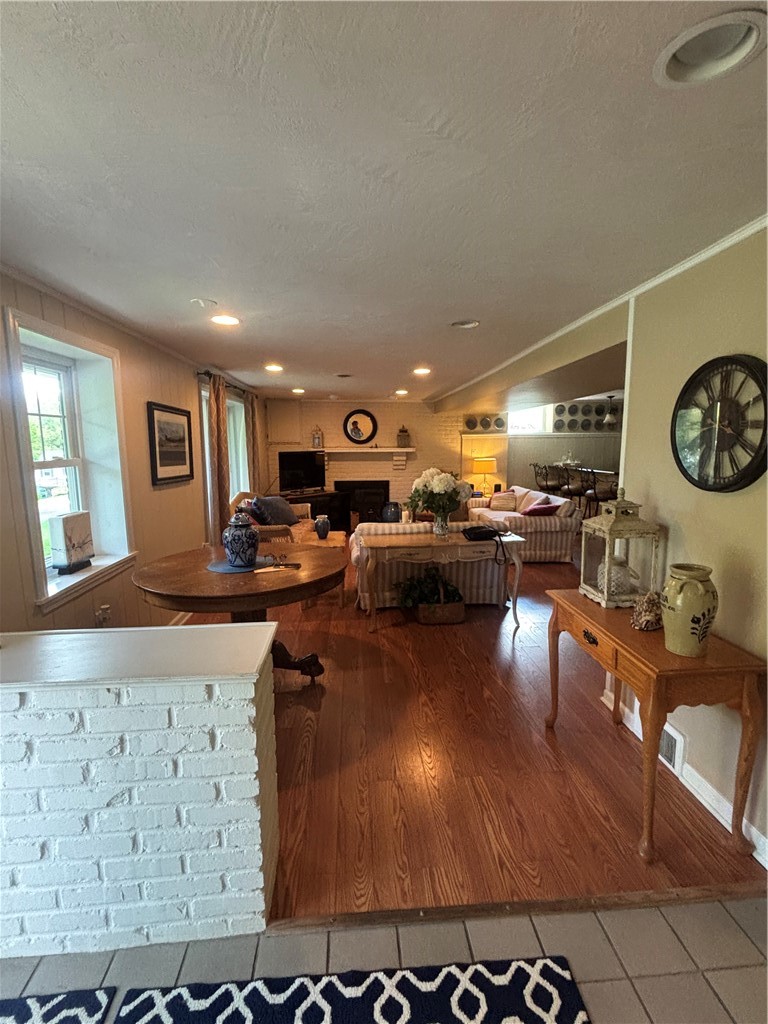 1125 MILLIRON ST — photo 3