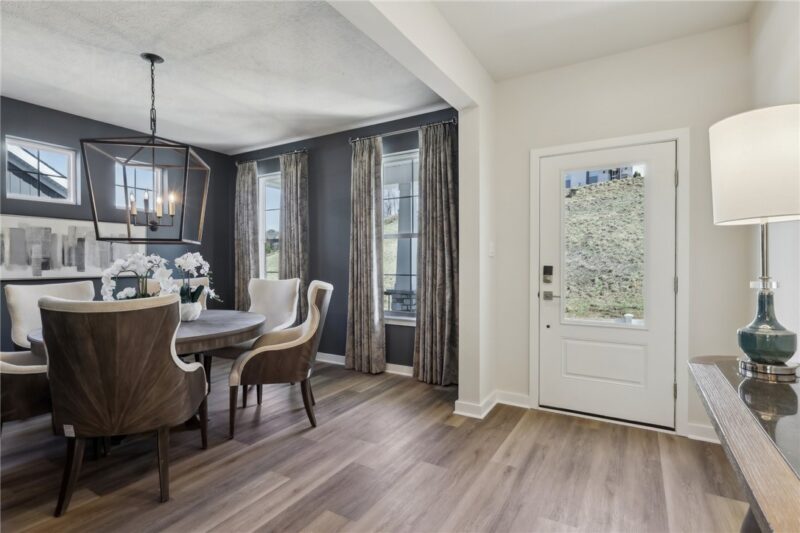 430 Barons Court — photo 2