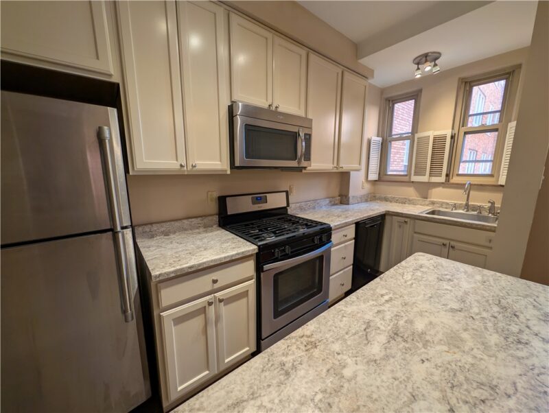 144 N Dithridge St 403 — photo 5