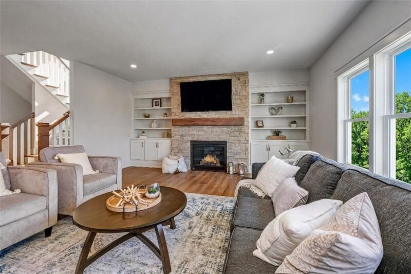 153 Wild Briar Drive — photo 3