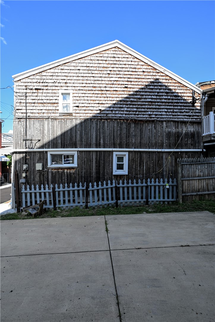 1822 Fox Way — photo 3
