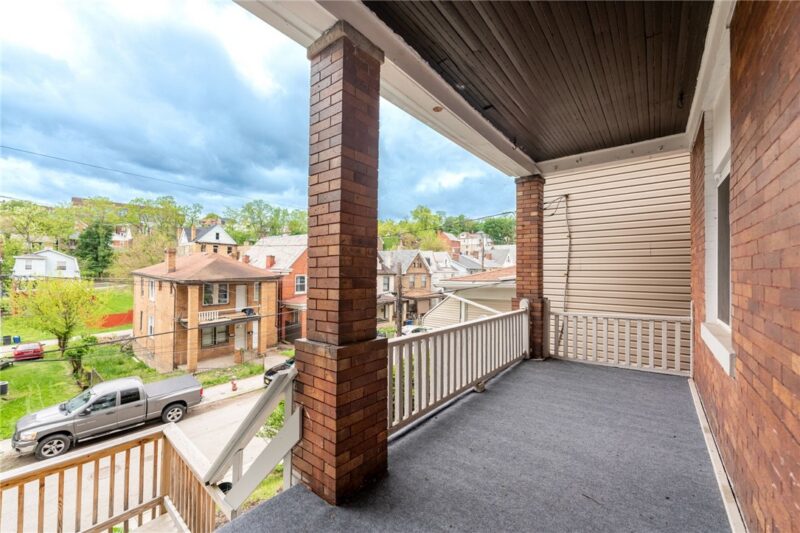 73 Pasadena St — photo 4