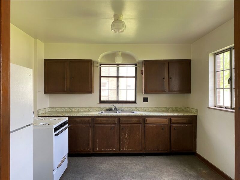 916 Russellton Rd. — photo 2