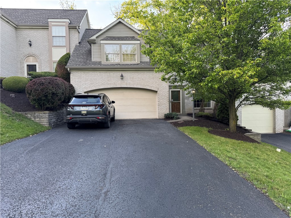 202 Parkview Drive — photo 1