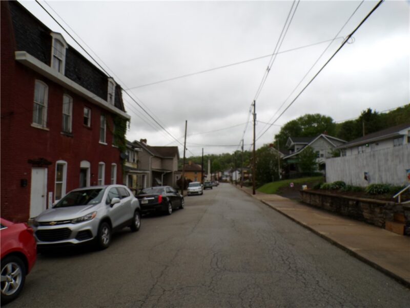 207-209 N 2nd St — photo 4