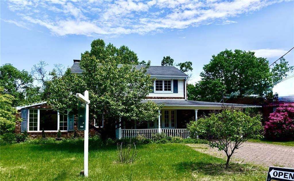 216 CARMELLA DRIVE — photo 1