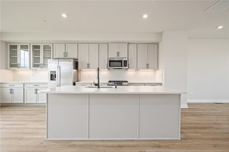 233 Scenic Ridge Drive — photo 2