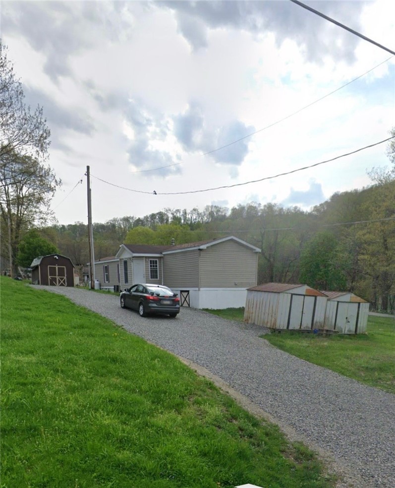 207 Corvi Street — photo 3