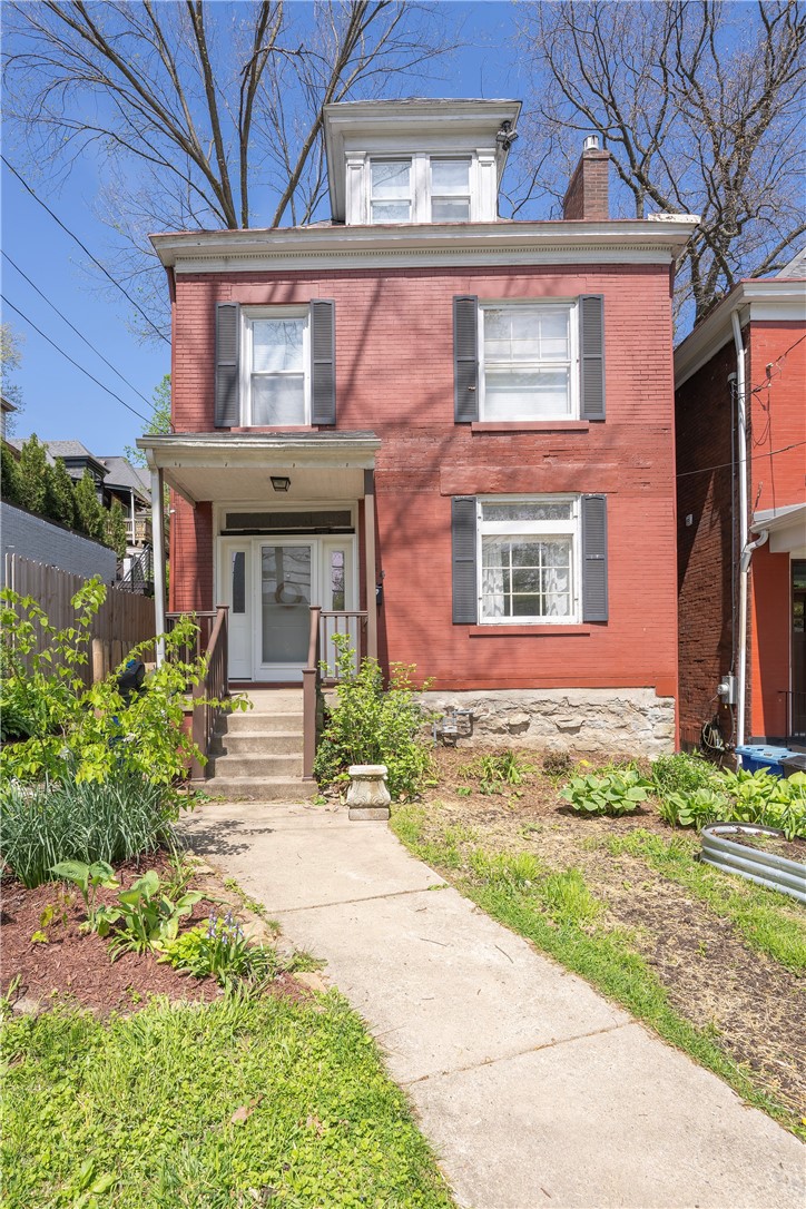 184 W Hutchinson Ave — photo 1