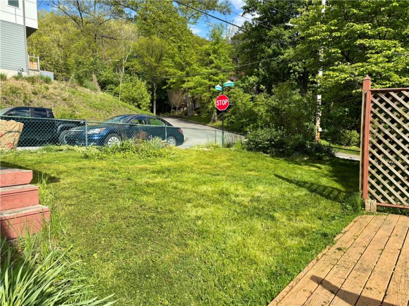 303 Highland Lane — photo 4