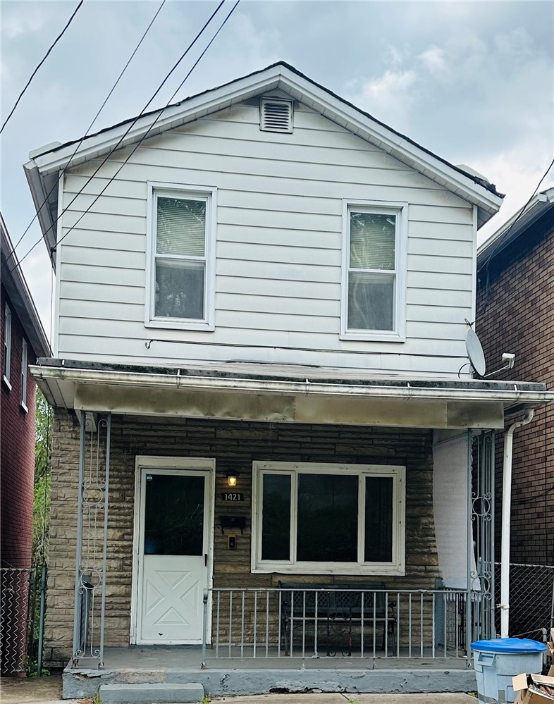 1421 Ridge Ave — photo 1