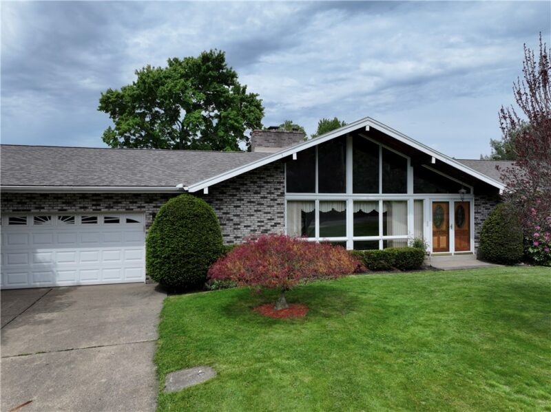 145 Oakhill — photo 3