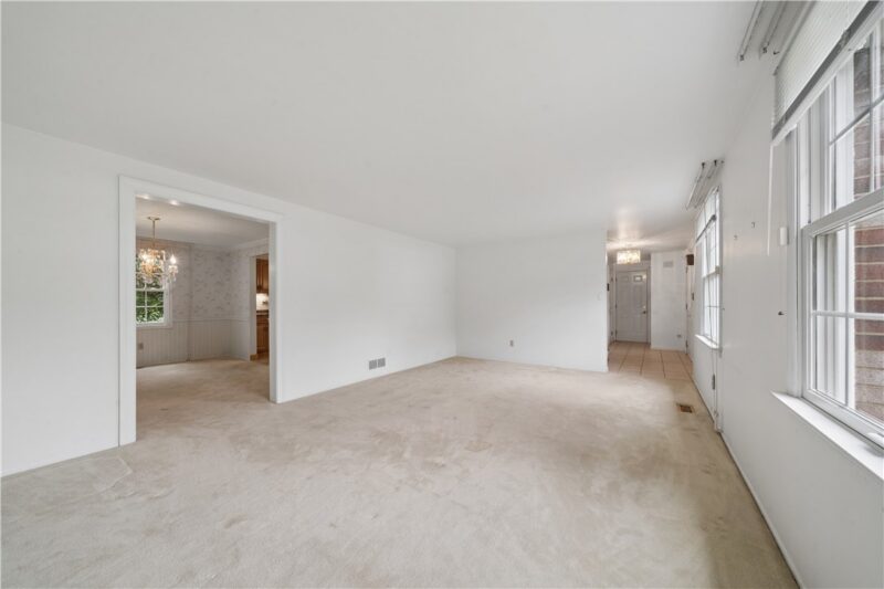 2125 Berkshire Drive — photo 6