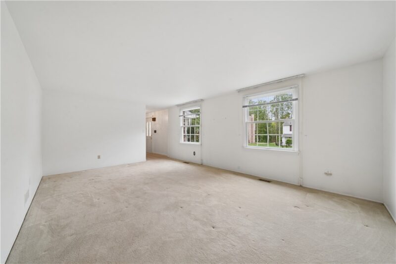 2125 Berkshire Drive — photo 8