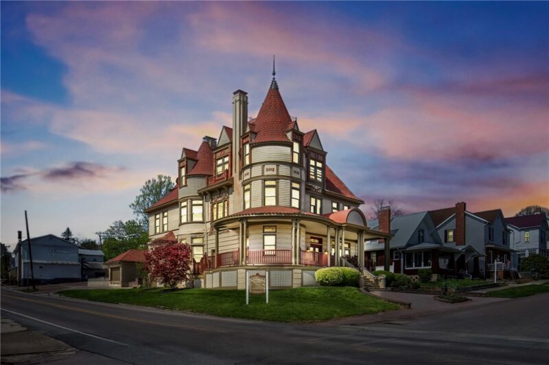 301 Meyers Ave — photo 2