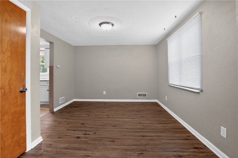 1322 Romine Ave — photo 4