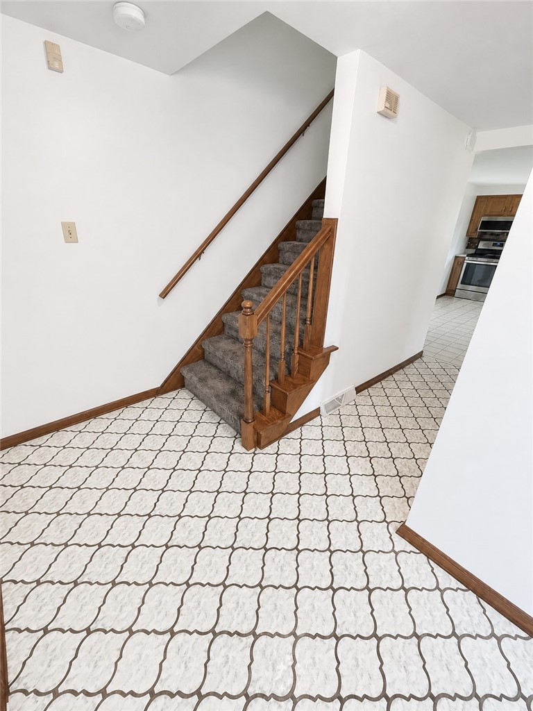 504 Maple St — photo 3