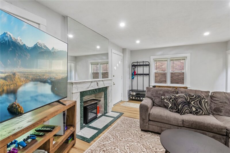 3075 Beechwood Blvd — photo 7